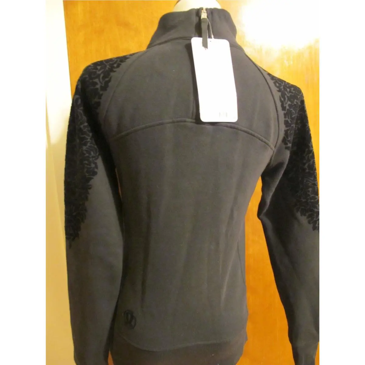 Lululemon clothing - Black 8