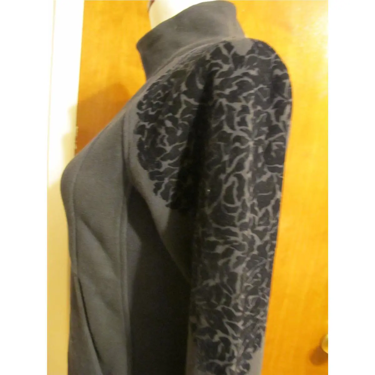 Lululemon clothing - Black 7