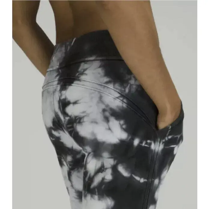 Lululemon clothing - Earth Dye Stone 1