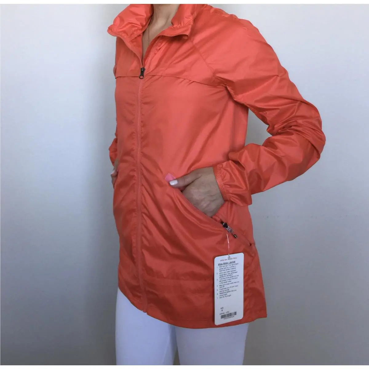 Lululemon clothing - Atomic Red 0