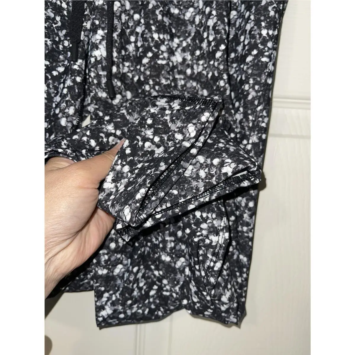 Lululemon clothing - Black Gray 8