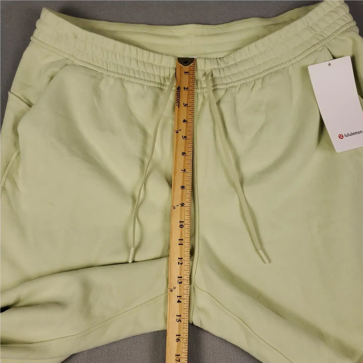 Lululemon clothing - Green 2
