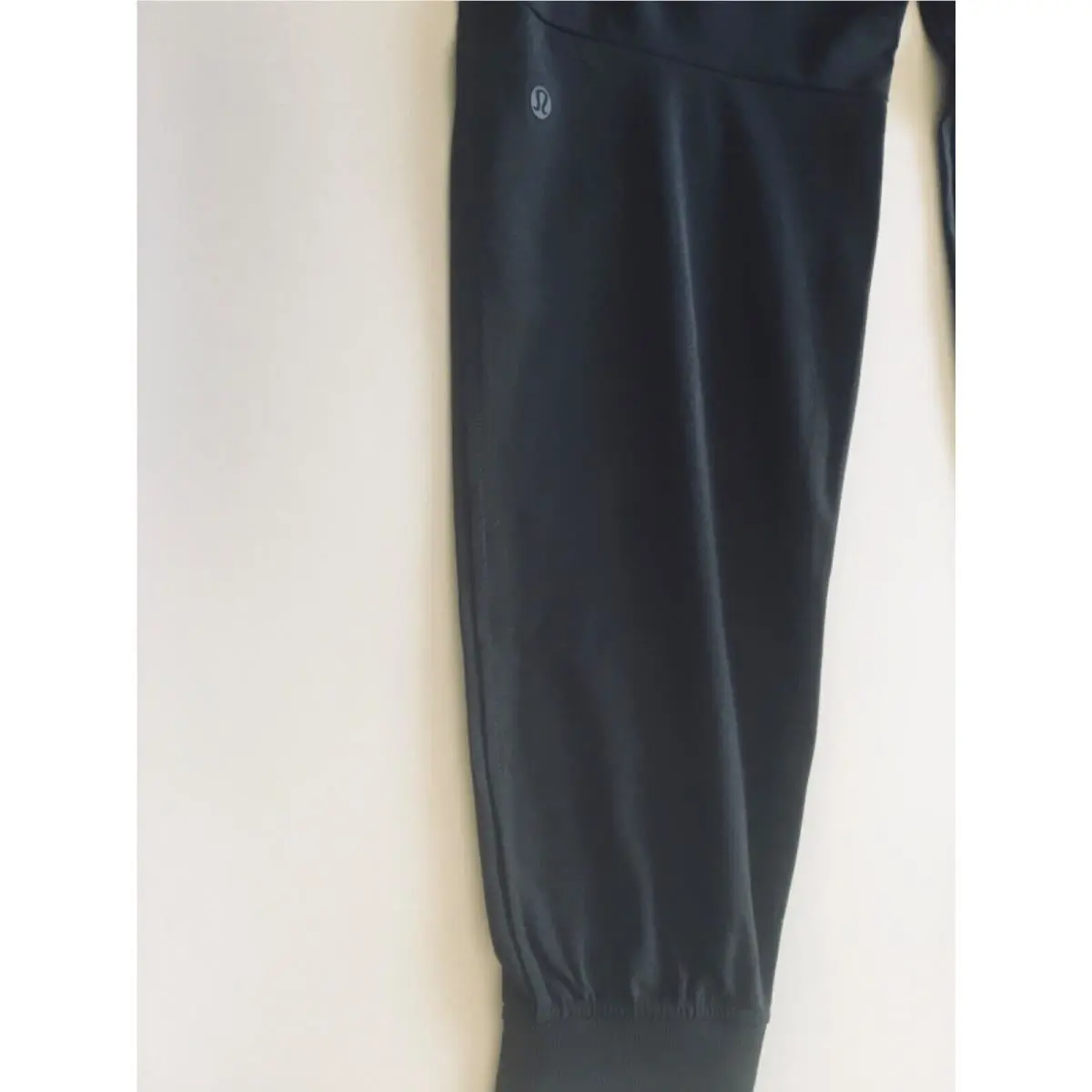 Lululemon clothing - Obsidian 5