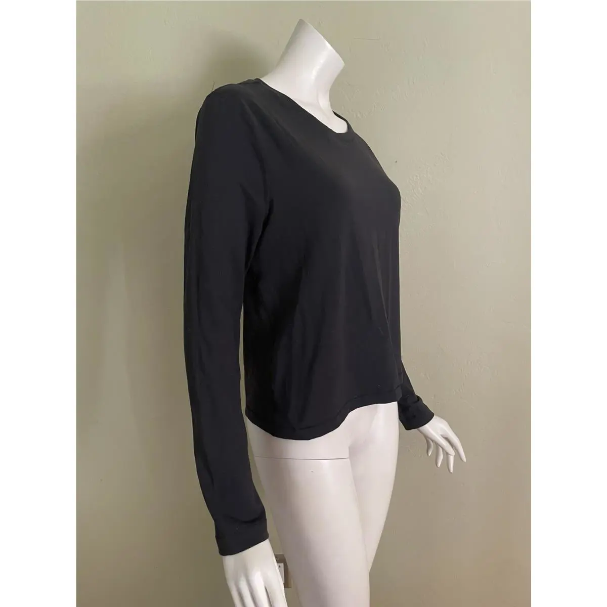 Lululemon clothing - Black 2