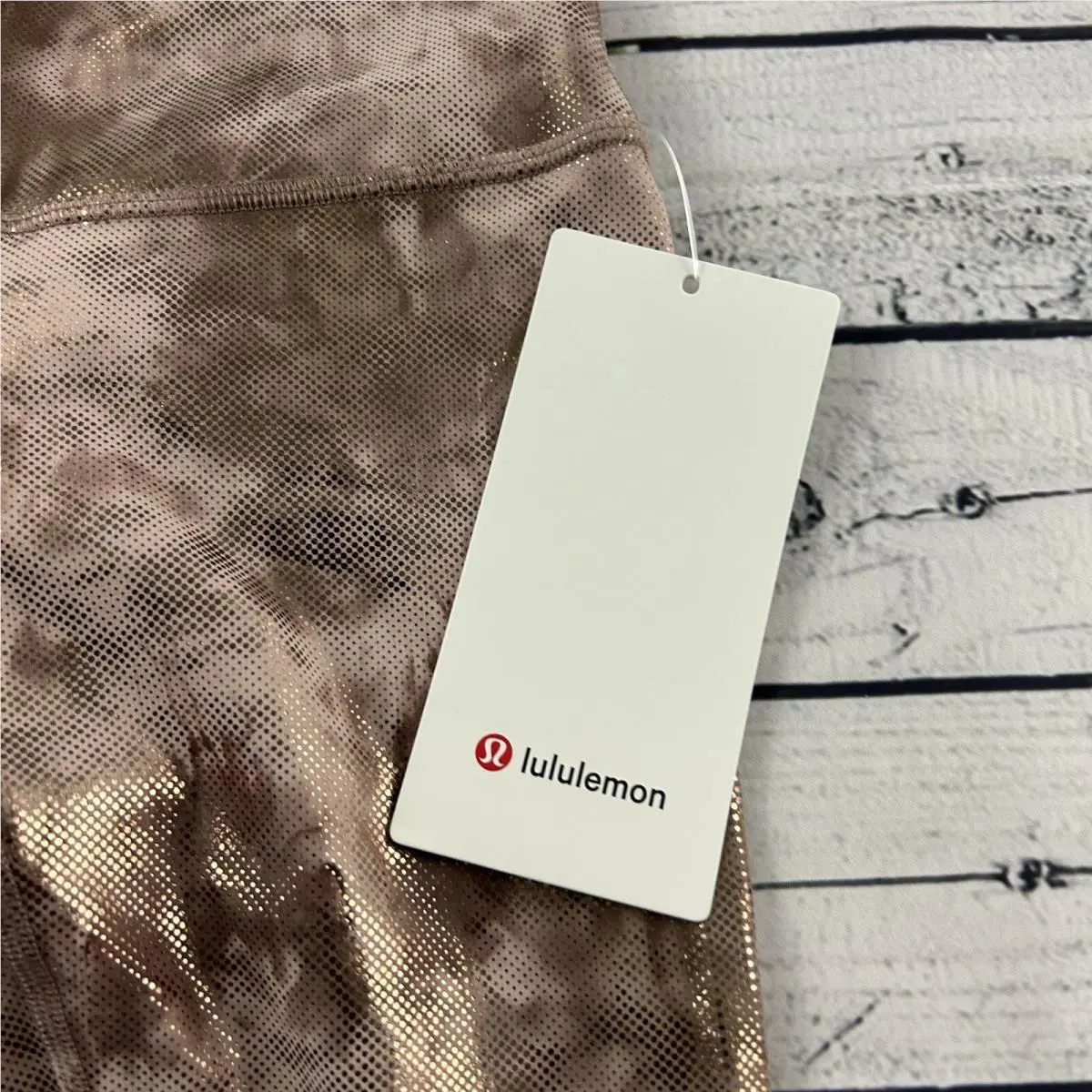 Lululemon clothing - Gold 0