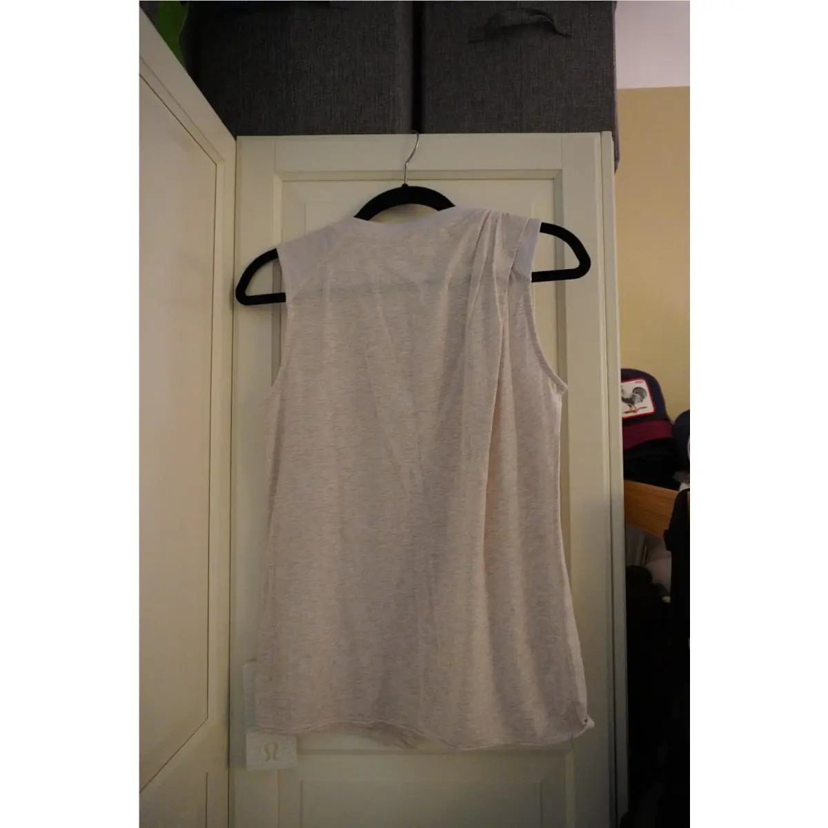 Lululemon clothing - Beige 2