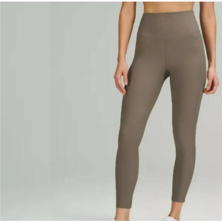 Lululemon clothing - Rover 0