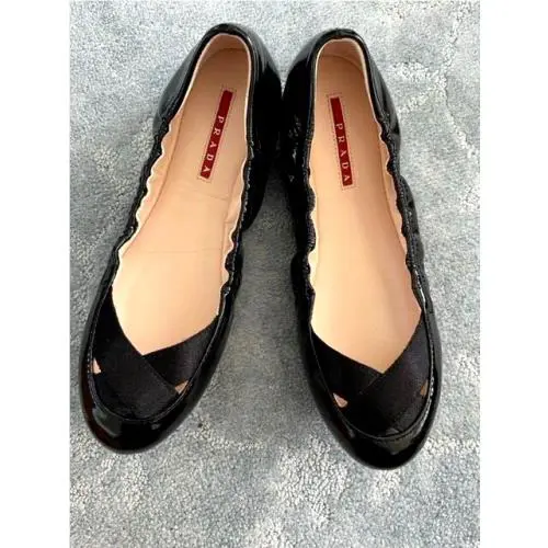 Prada Black Elastic Toe Shoes Size 6 US/36.5 Eur