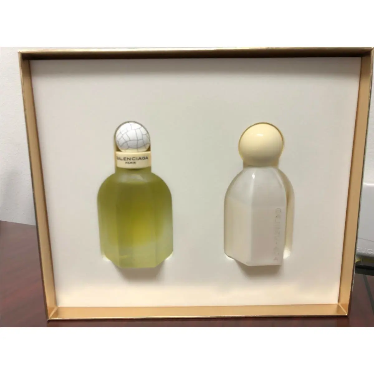 Balenciaga Paris 10 Avenue George V 2 Pieces Gift Set: 1.7 Edp Spray 3.4 Lotion