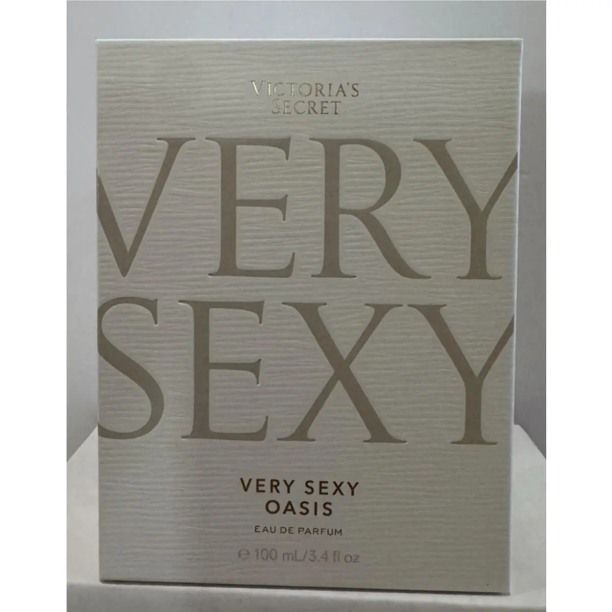 Victoria`s Secret Very Sexy Oasis Eau de Parfum Spray 3.4 oz / 100 ml