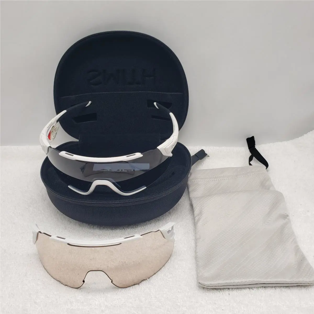 Smith Attack Mag Mtb Men`s Chromapop Lenses Sunglasses Matte White