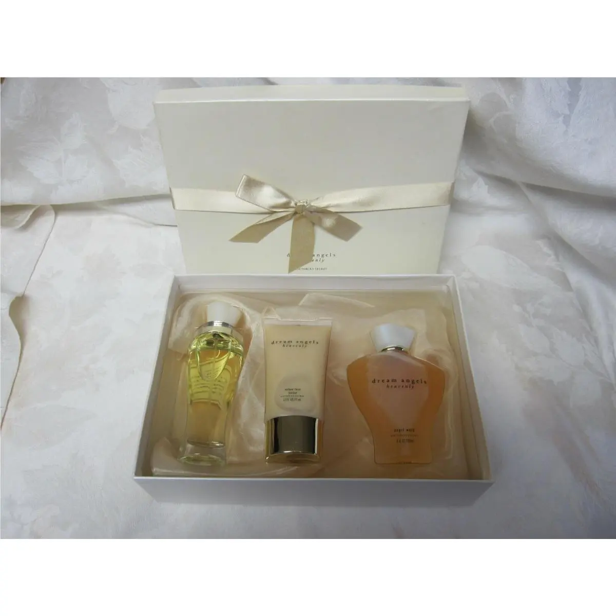Htf Victoria`s Secret Dream Angels Heavenly 3 PC Gift Set W/ Box Scarf by Victoria's Secret