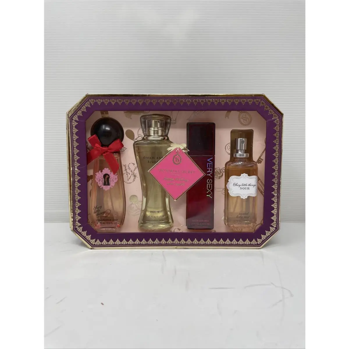 Victoria’s Secret 4 Pieces Gift Set Mist Each 2.5 Oz / 75 ml - Rare