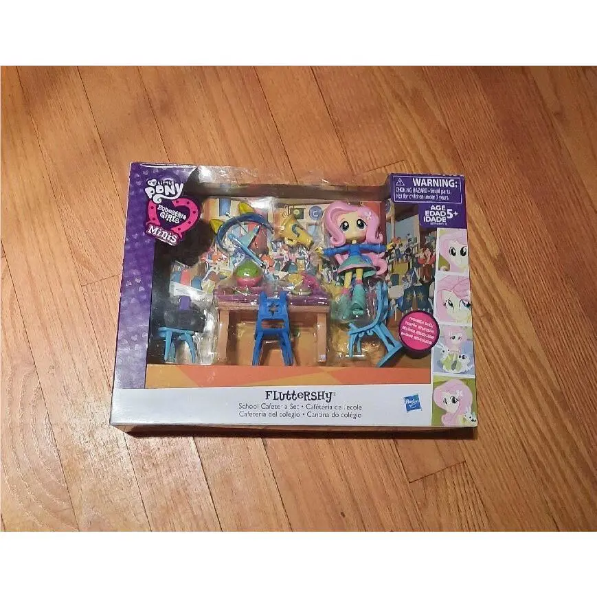 My Little Pony Equestria Girls Minis Fluttershy School Cafeteria Set