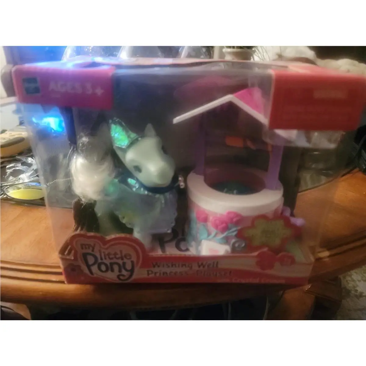 My Little Pony Wishing Well Set with `crystal Crown` Princess 2003 G3