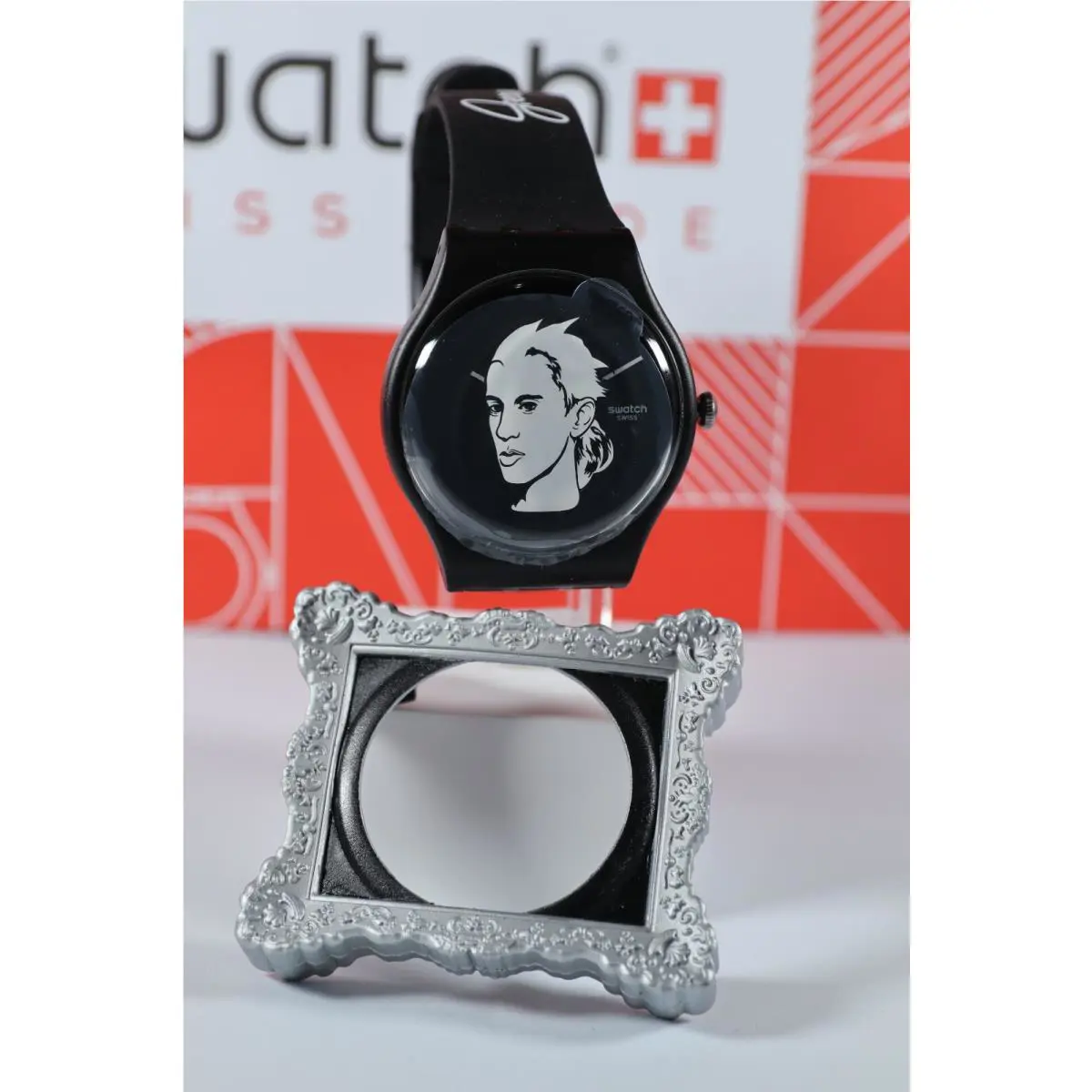 Limited Swiss Swatch Art Special SUOZ121 Portrait by Jeremy Scott 41MM