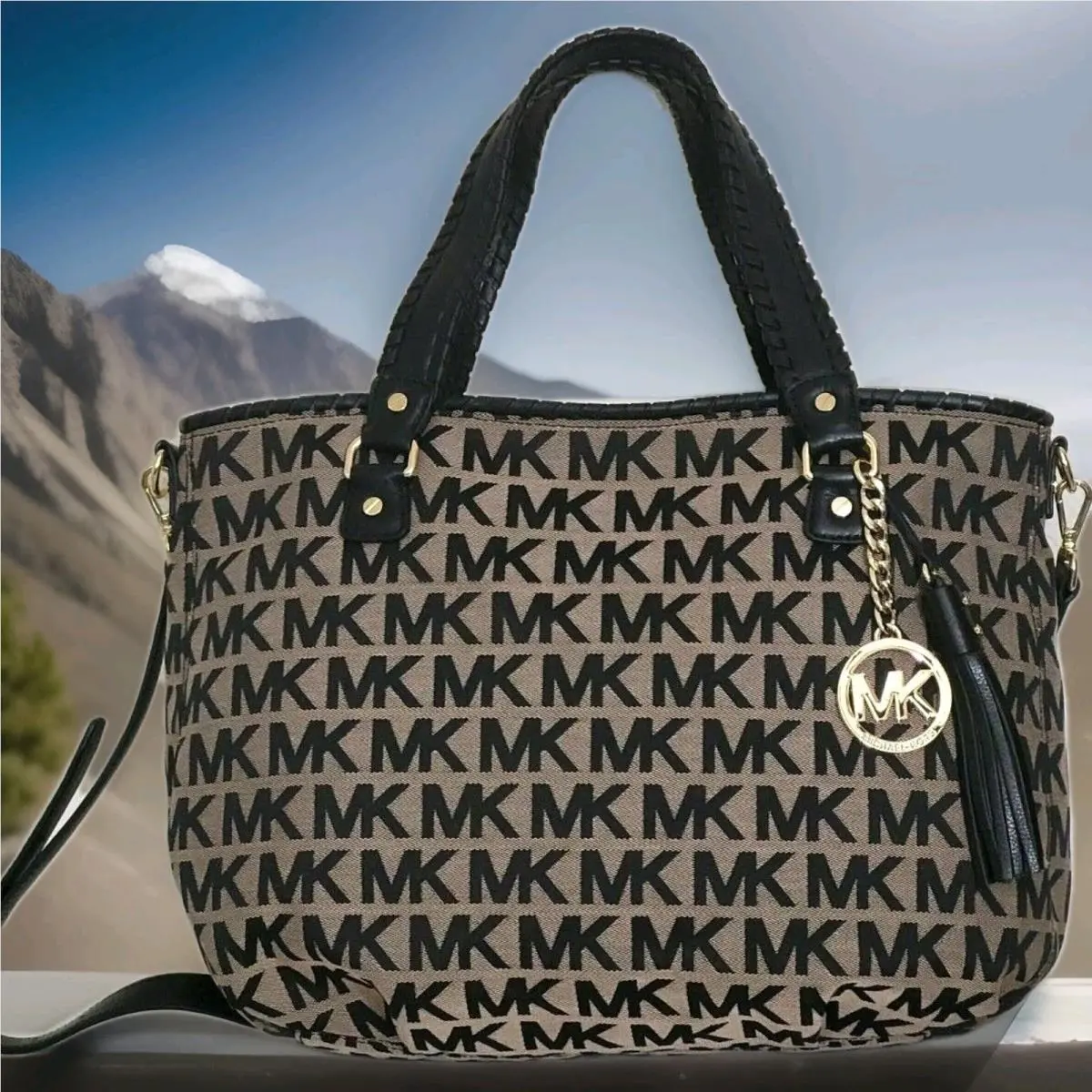 Bennet Large Black Beige Logo Signature Shoulder Tote Bag by Michael Kors