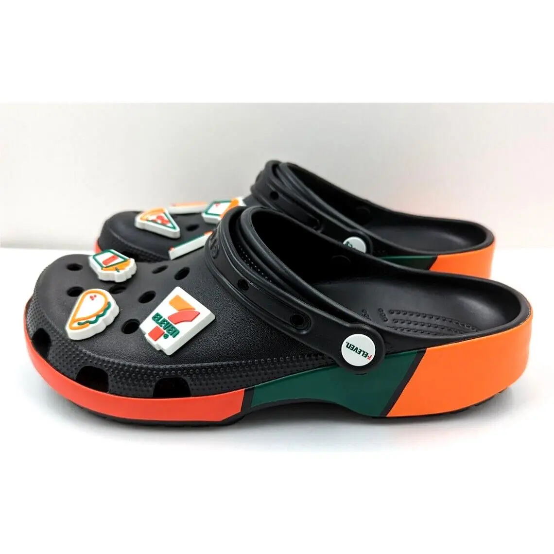 Crocs shoes - 7-eleven X Classic Clog - Classic Clog - Black 3
