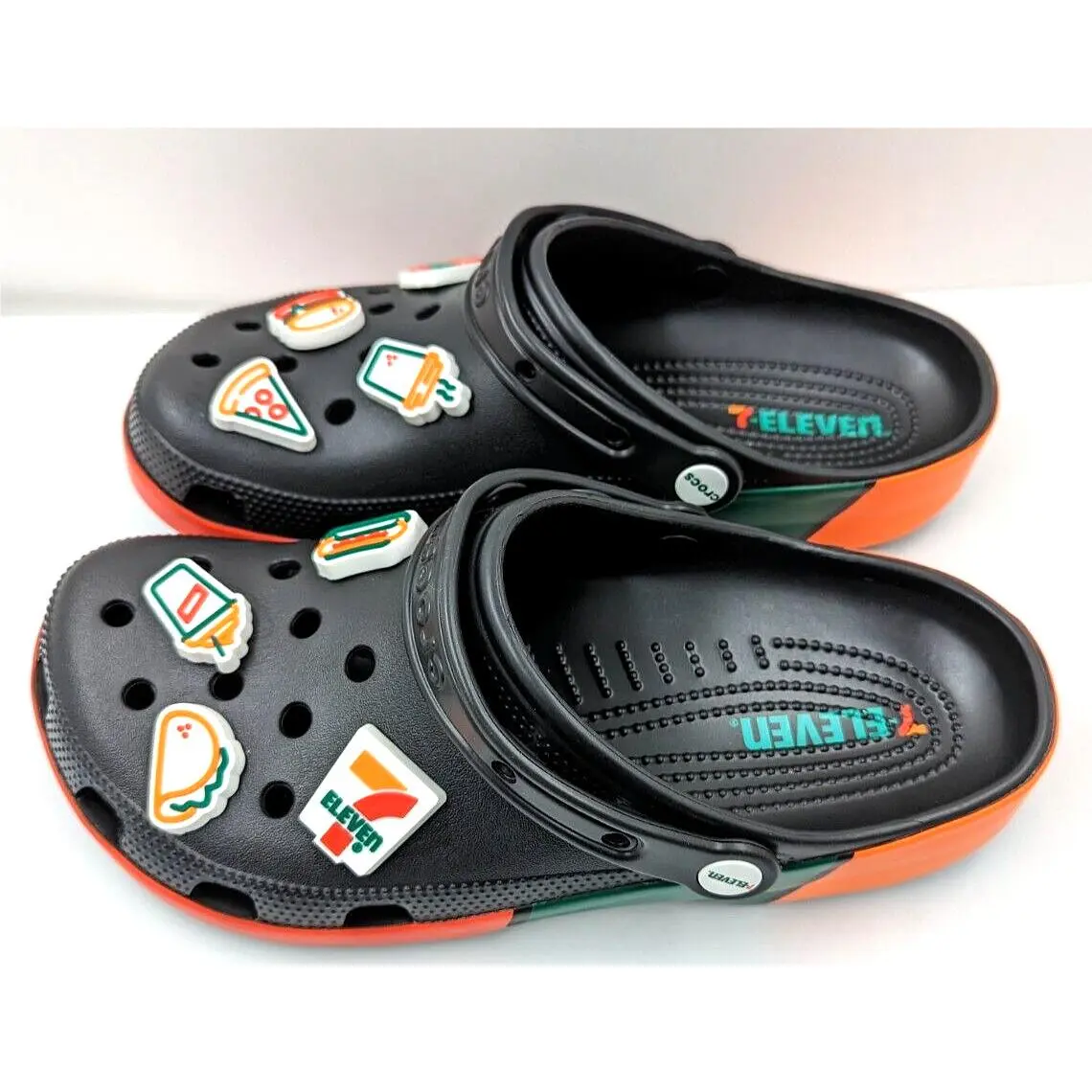 Crocs shoes - 7-eleven X Classic Clog - Classic Clog - Black 4