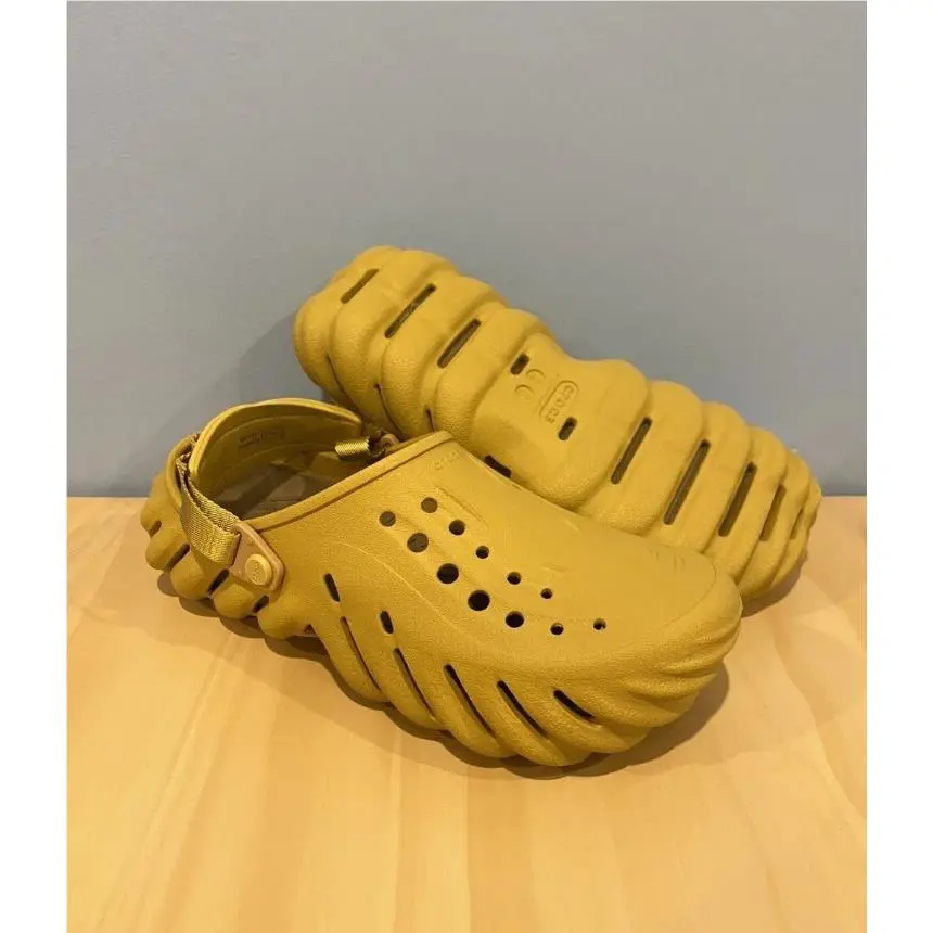 Crocs Echo Clog Desert Grass Shoes Slides Yellow Tan 207937-76A Mens Size 11 Tan