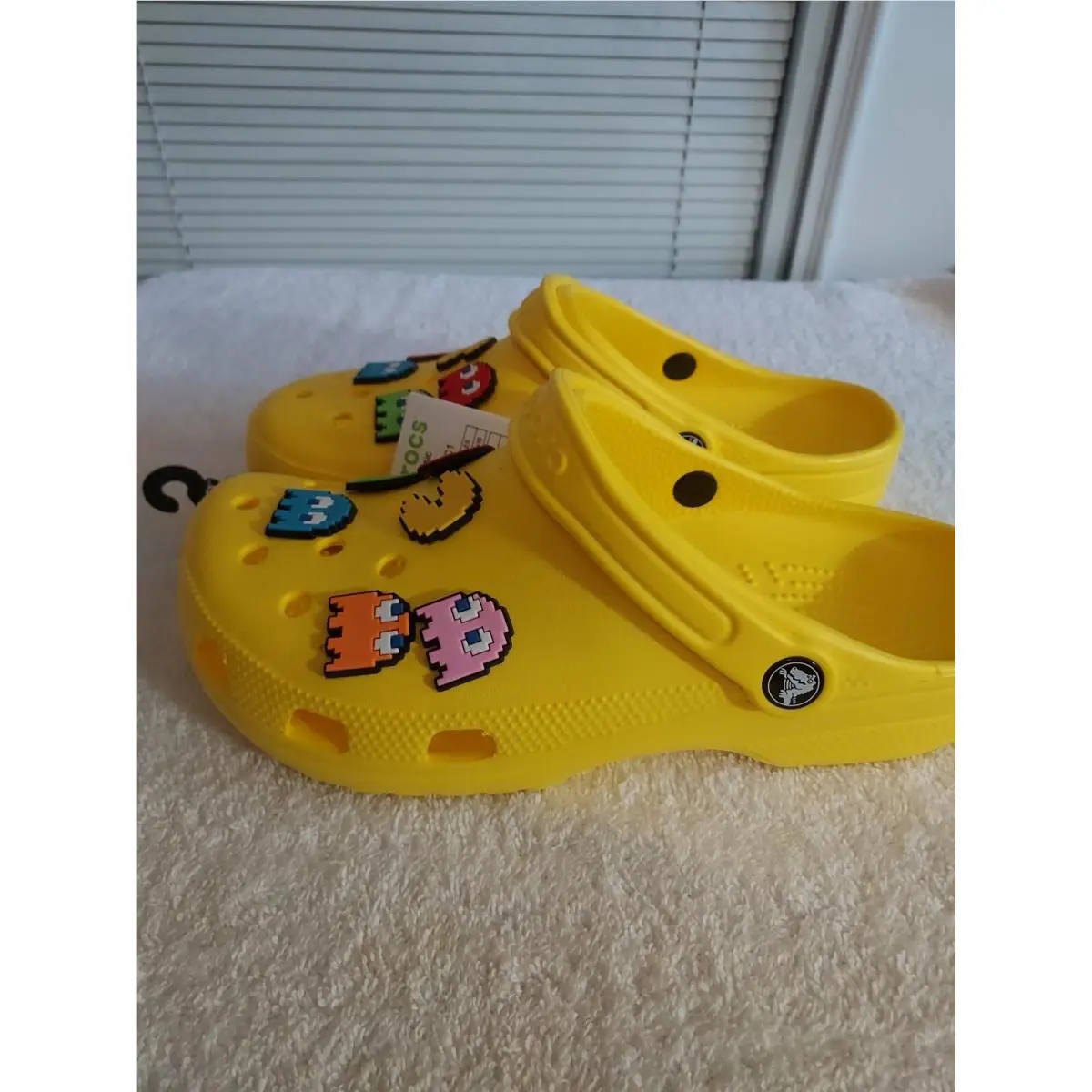 Crocs shoes - CROCS PAC-MAN - Yellow 2