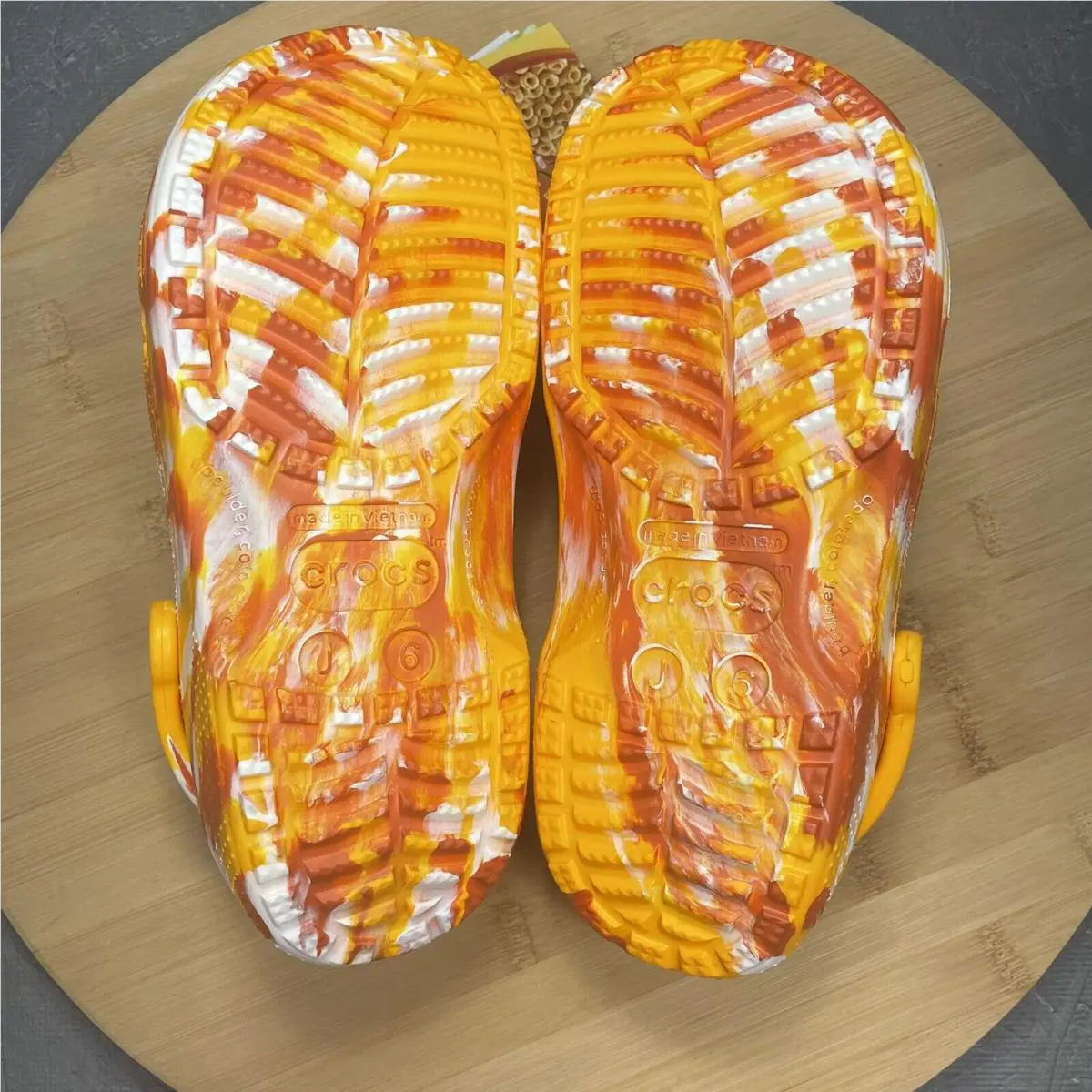 Crocs shoes - Crocs Honeynut Cheerios - Honeynut Cheerios - Yellow 6