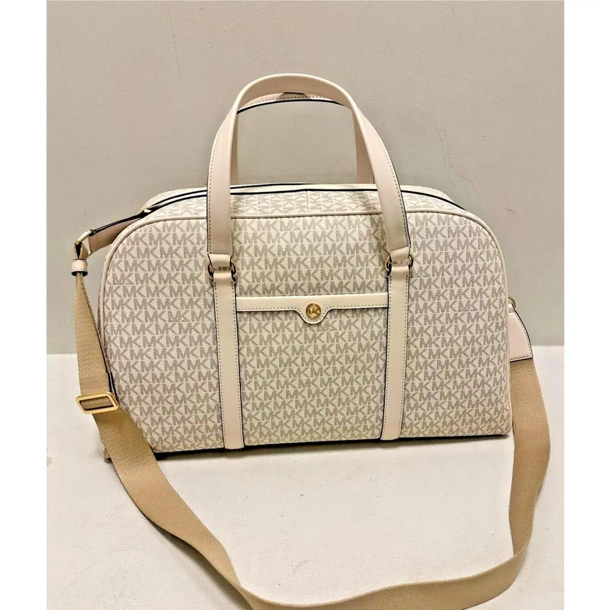 Michael Kors MK Women XL Duffle Luggage Extra Large Bag For Getaway Trip Travel