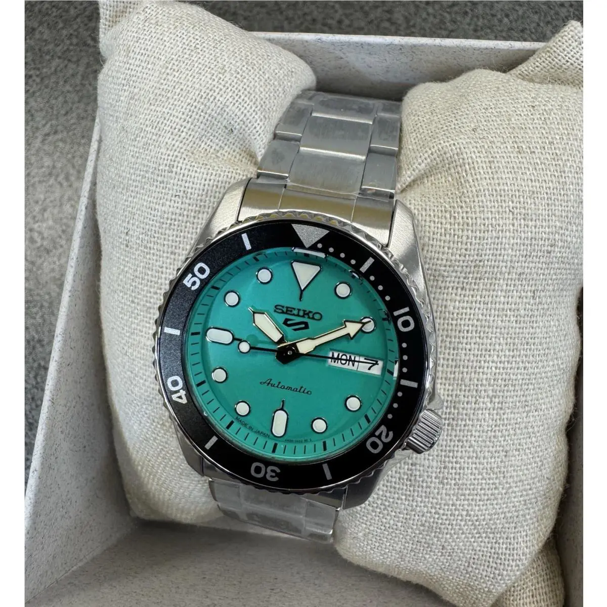 Seiko 5 Five Sports SRPK33 Automatic Mid Size Watch Green Dial Made Japan 38mm