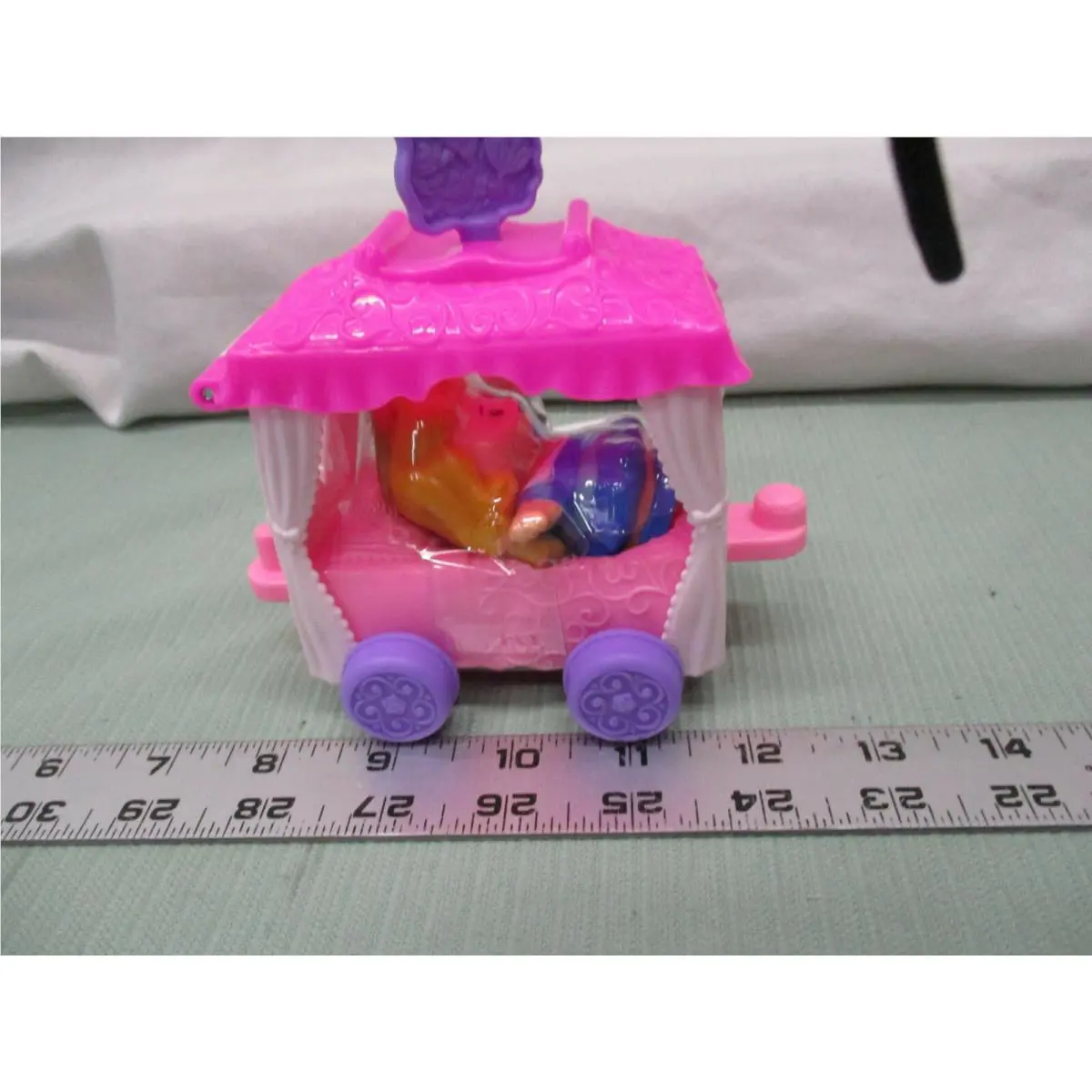 Fisher Price Little People Disney Princess Parade Aurora Float Sleeping Beauty