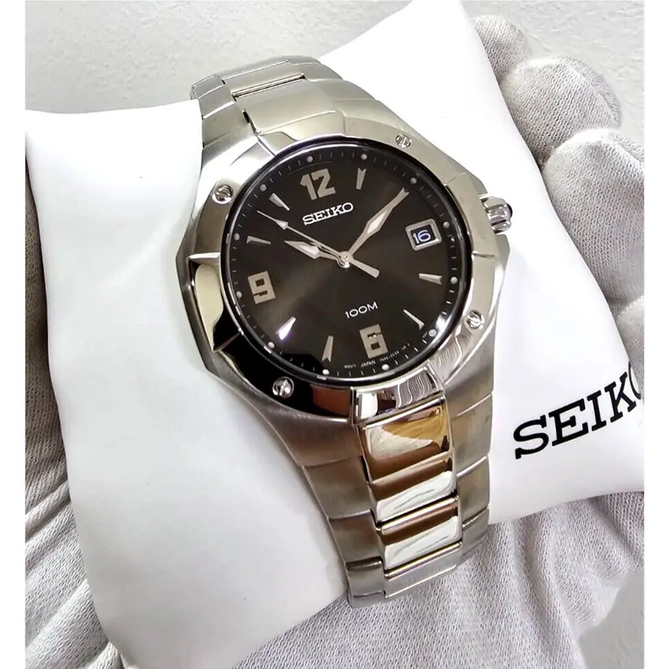 Seiko Classic Quartz 39mm Black Dial SS Men`s Watch SGEA41