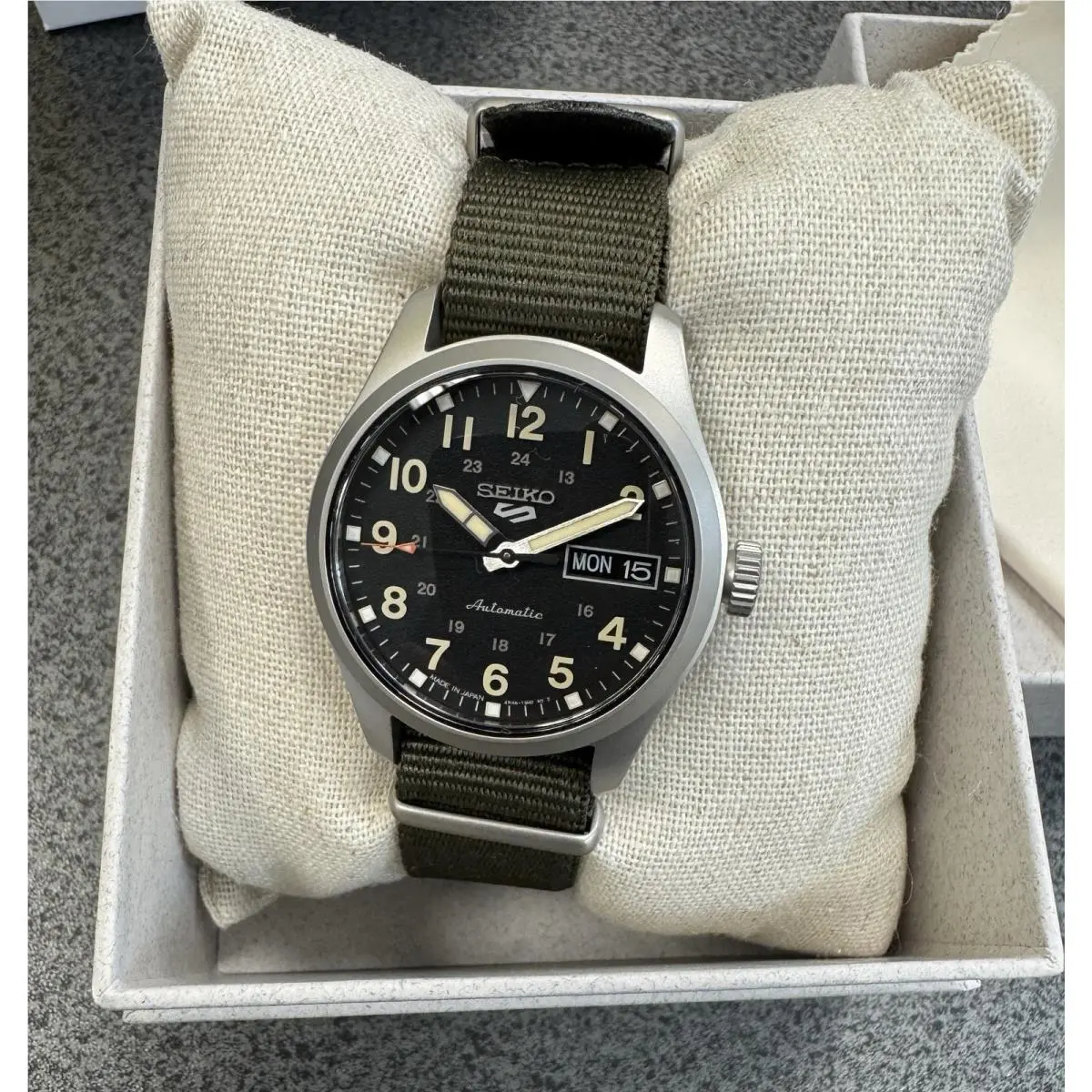 5 Sport Automatic Nylon Strap Mid-size Watch SRPJ85 Made in Japan by Seiko