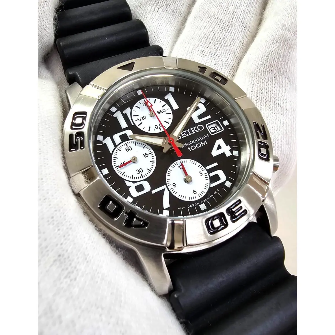 Seiko Quartz 40MM Black Dial Rubber Men`s Watch SND533P2