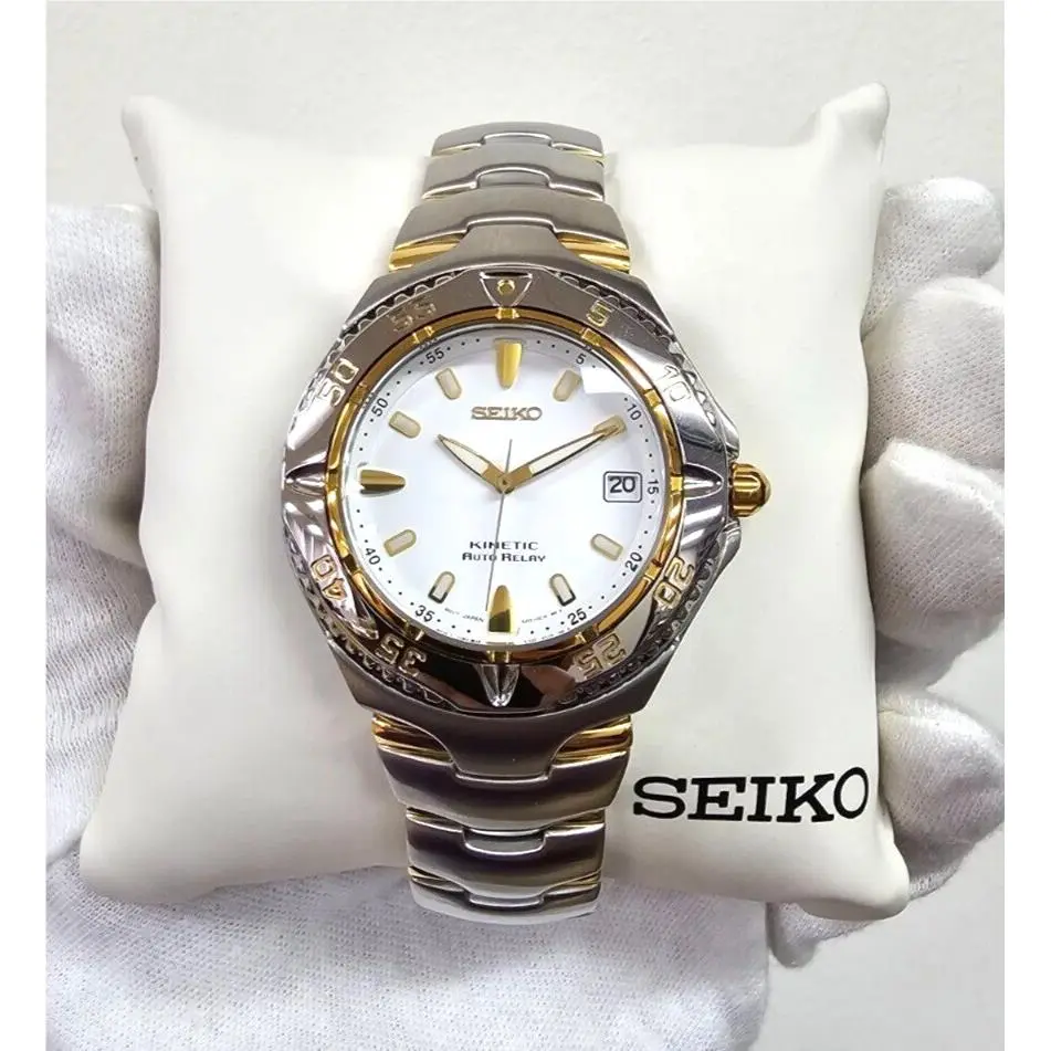 Kinetic Auto Relay 40.5mm Whitedial Two-tone Men`s Watch SMA114 by Seiko