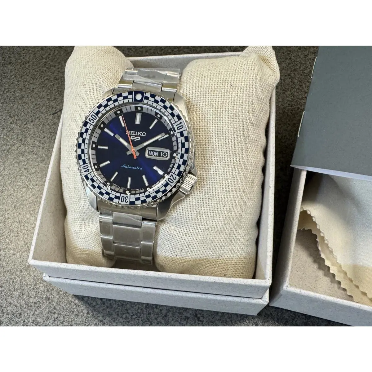 Seiko 5 Sports Special Edition Blue Dial Automatic Men`s Watch SRPK65 Japan