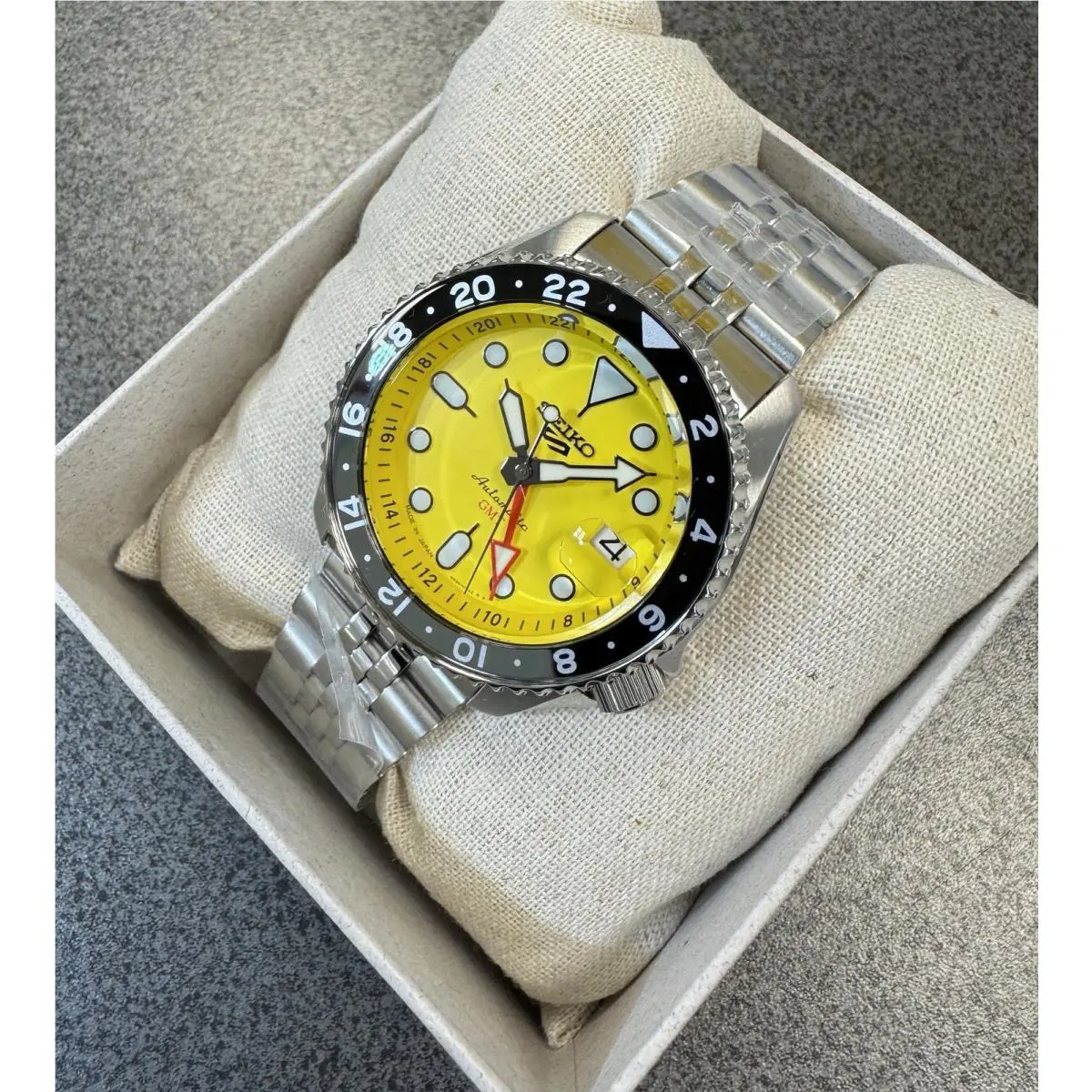 Seiko 5 Sport Automatic Gmt Steel Band Yellow Dial Watch SSK017 Made In Japan