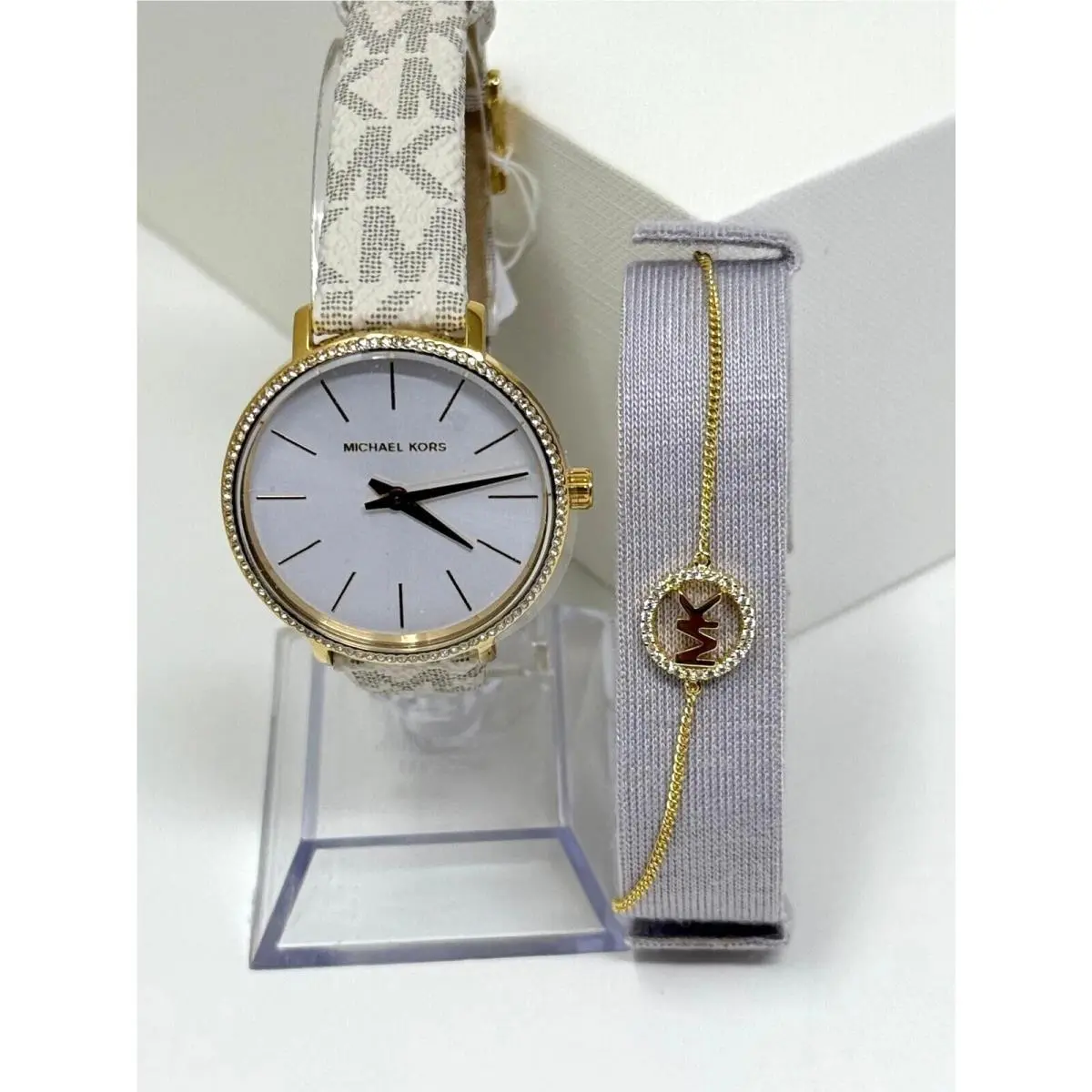 MK4468 Rose Gold Women`s Watch Bracelet Gift Set by Michael Kors