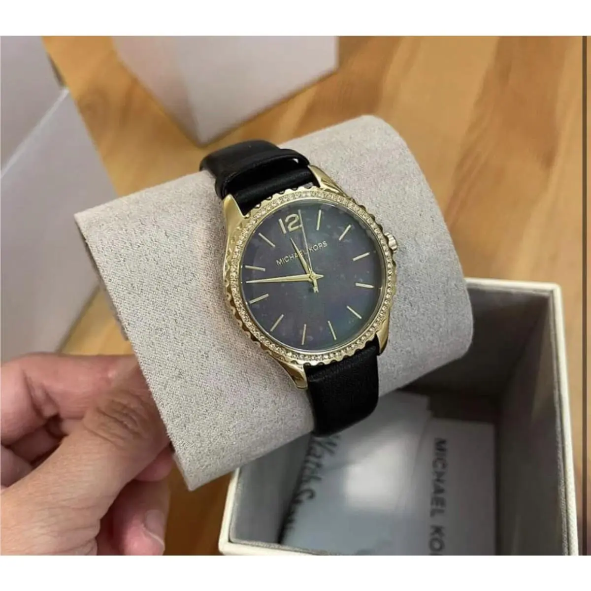Michael Kors Layton Ladies Gold Tone Black Lwg Leather Strap Watch MK2911