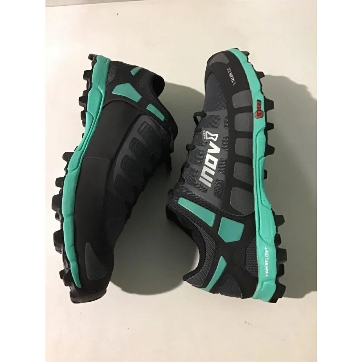 inov-8 shoes - Black 6