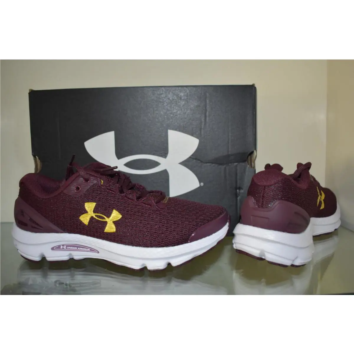 Under Armour shoes - Under Armour Charged Gemini - Charged Gemini - 3026500 500 - Maroon 1