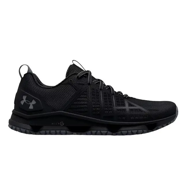 Under Armour shoes - UA MG STRIKEFAST - STRIKEFAST - 3024953-001 - Black 0