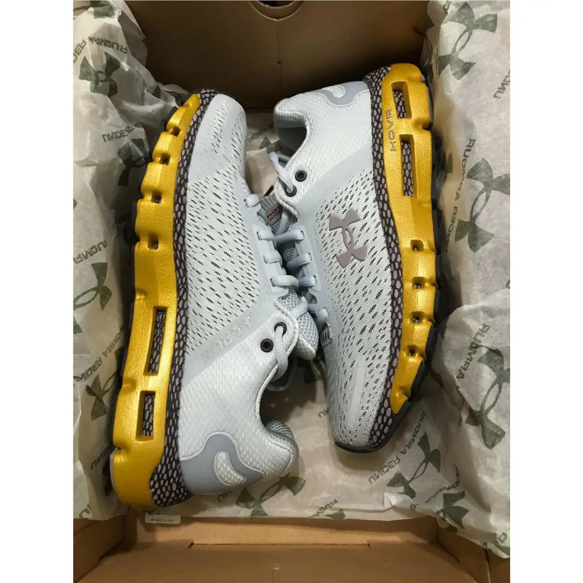 Under Armour shoes - UNDER ARMOUR HOVR INFINITE 2 - 3022597-105 - Gray/Gold 4
