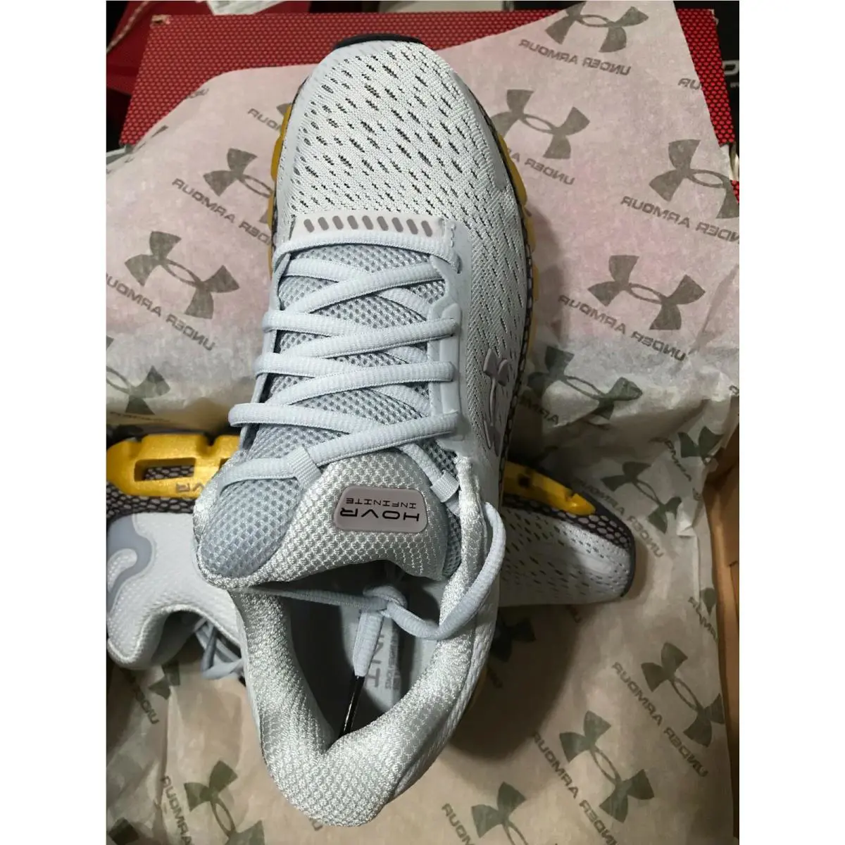 Under Armour shoes - UNDER ARMOUR HOVR INFINITE 2 - 3022597-105 - Gray/Gold 5