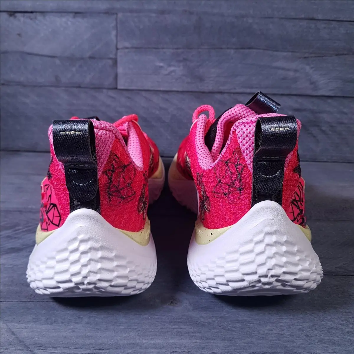Under Armour shoes - Under Armour Curry 10 - Curry - 3026273-602 - Pink, Manufacturer: pink shock/black/metallic downpour grey 2