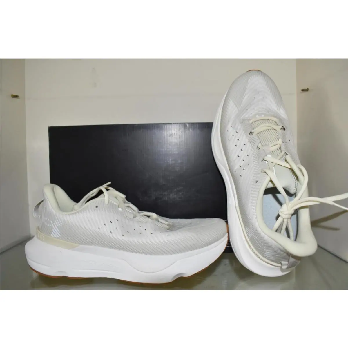 Under Armour shoes - Under Armour Infinite Pro - Infinite Pro - 3027190-200 - Beige 0