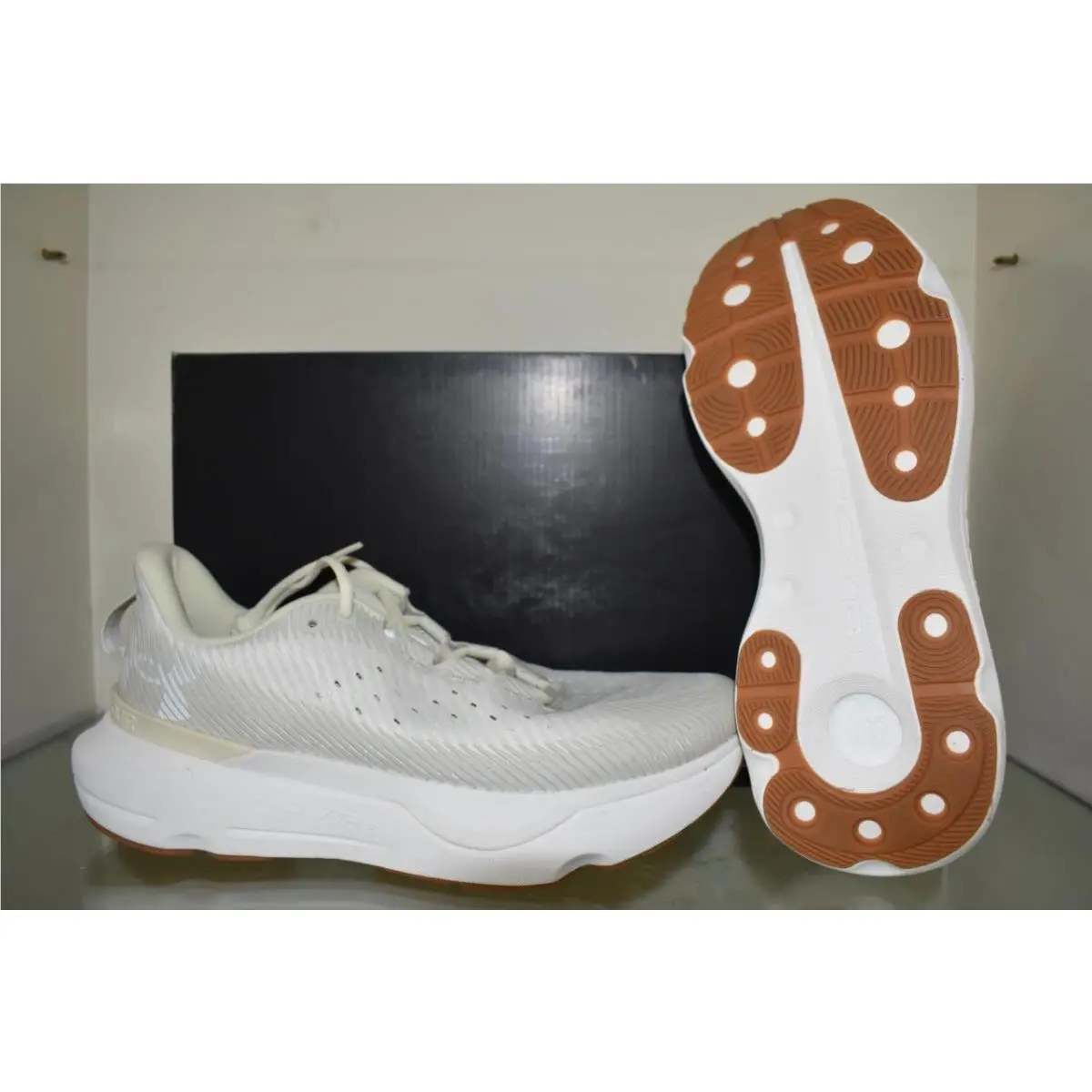 Under Armour shoes - Under Armour Infinite Pro - Infinite Pro - 3027190-200 - Beige 2