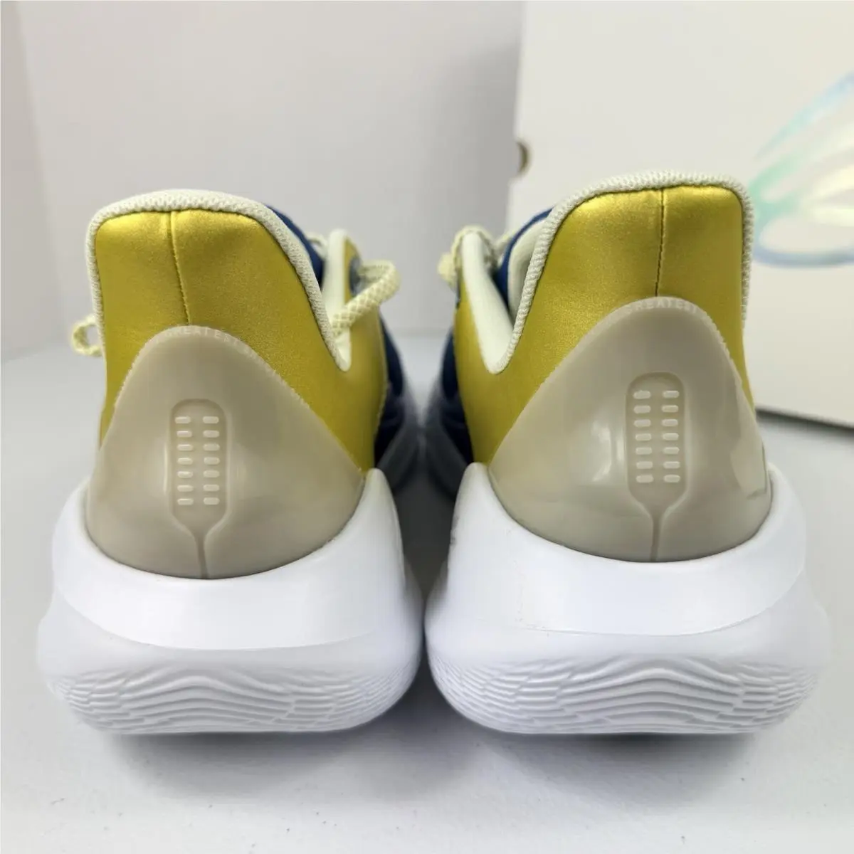 Under Armour shoes - Under Armour Curry Flow - Curry Flow - 3026617-300 - Gold 2