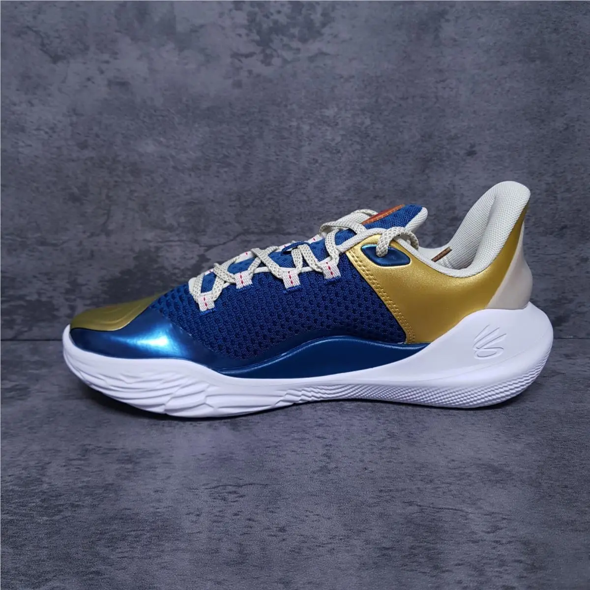 Under Armour shoes - Under Armour Curry Flow - Curry Flow - 3026617-300 - Gold 1