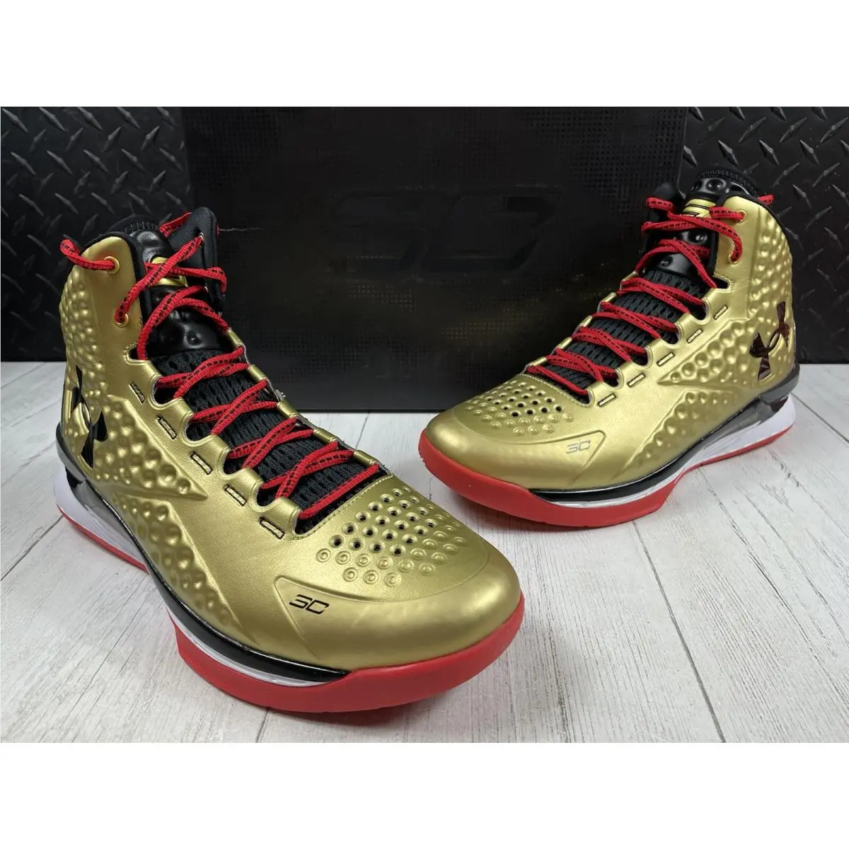 Sz 11.5-New Under Armour Curry 1 Retro Gold Metallic ‘all American’ 3026048-900