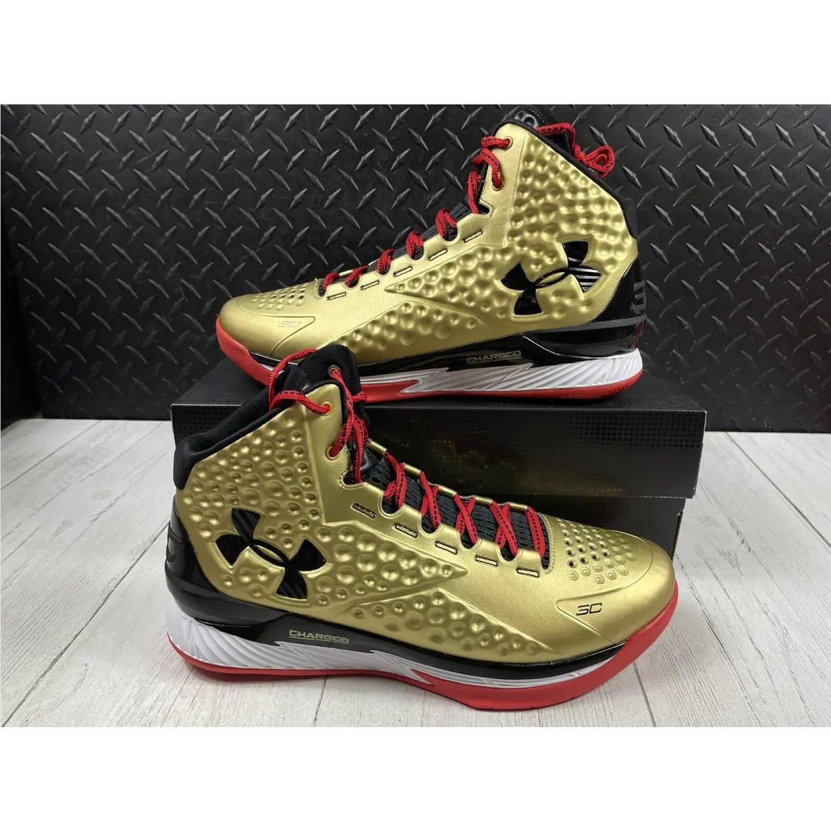 Under Armour shoes - Under armour Curry 1 - Curry - 3026048900 - Gold (UPC: 0195253239366) 0