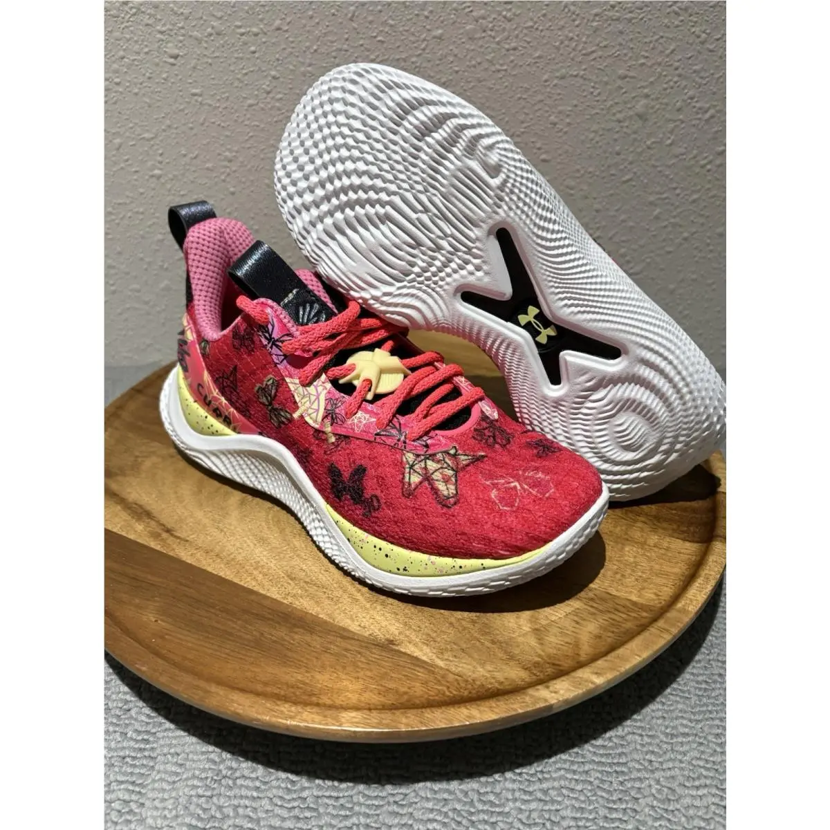 GS Size 4y - Under Armour Curry Flow Girl Dad Basketball Shoe Pink Butterfly